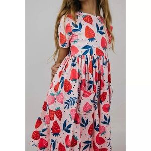 Girl's Sweet Strawberries Short Sleeve Pocket Twirl Dress
